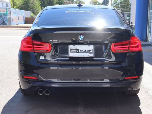Used 2018 BMW 330i xDrive Sedan AWD/4WD image 4