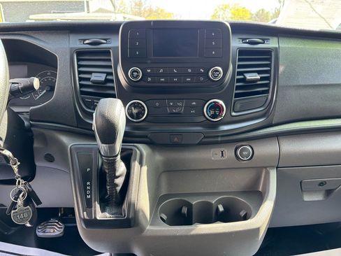 Used 2022 Ford Transit 250 Medium Roof AWD image 22