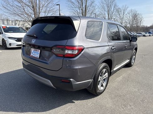 Used 2025 Honda Pilot EX-L image 7