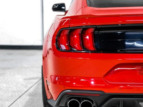 Used 2018 Ford Mustang GT Premium RWD image 37