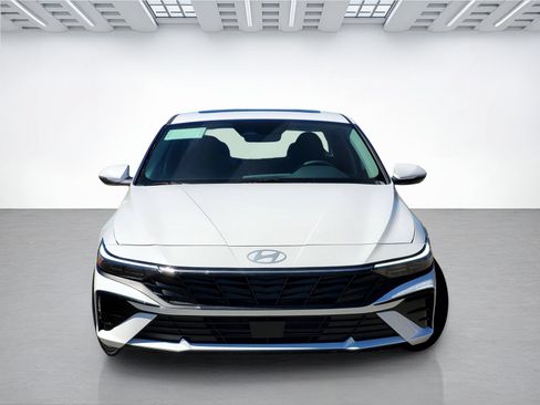 New 2026 Hyundai Elantra Limited FWD image 2