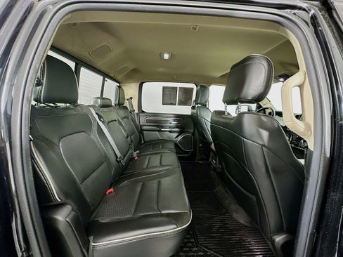 Used 2019 RAM 1500 Laramie AWD/4WD image 26