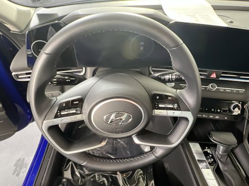 Used 2023 Hyundai Elantra Limited w/ Cargo Package FWD image 11