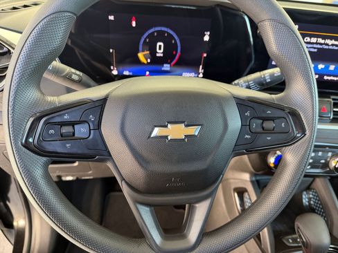 Used 2025 Chevrolet TrailBlazer LT image 25