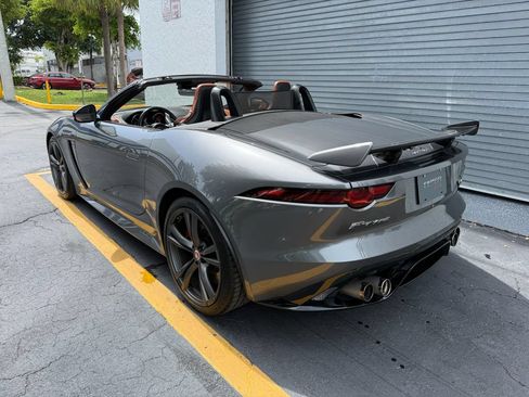 Used 2019 Jaguar F-TYPE SVR AWD/4WD image 16