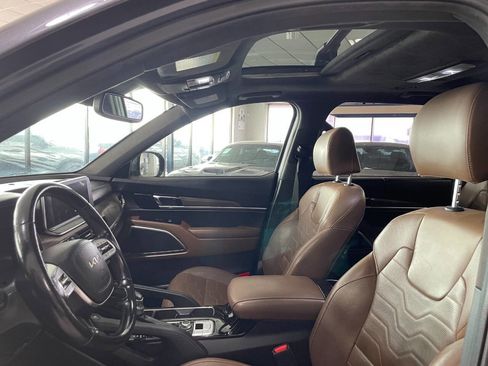 Used 2022 Kia Telluride SX w/ SX Prestige Package image 14