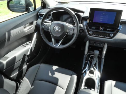 Certified 2025 Toyota Corolla Cross XLE AWD/4WD image 10