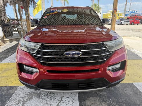 Used 2020 Ford Explorer XLT w/ Equipment Group 202A RWD image 2