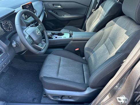 New 2026 Nissan Rogue SV image 9