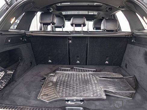 Used 2019 Mercedes-Benz GLC 300 4MATIC w/ Multimedia Package image 17