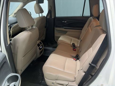 Used 2016 Honda Pilot Touring image 13