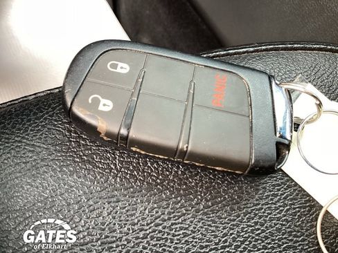 Used 2024 Jeep Compass Trailhawk AWD/4WD image 23