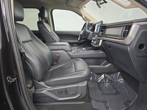 Used 2024 Ford Expedition XLT image 45