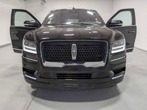 Used 2020 Lincoln Navigator L Reserve w/ Equipment Group 208A Reserve image 14