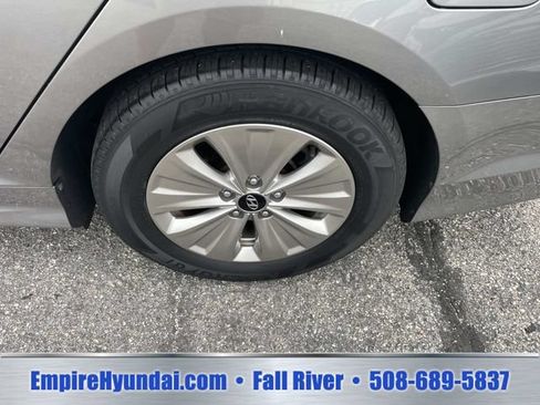 Used 2018 Hyundai Sonata SE FWD image 12