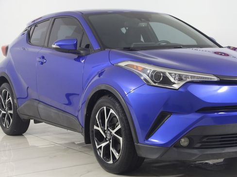 Used 2018 Toyota C-HR XLE FWD image 36