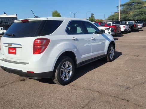 Used 2017 Chevrolet Equinox LS image 9