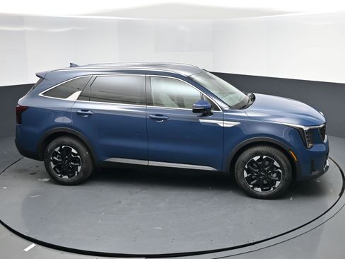 New 2026 Kia Sorento S image 7
