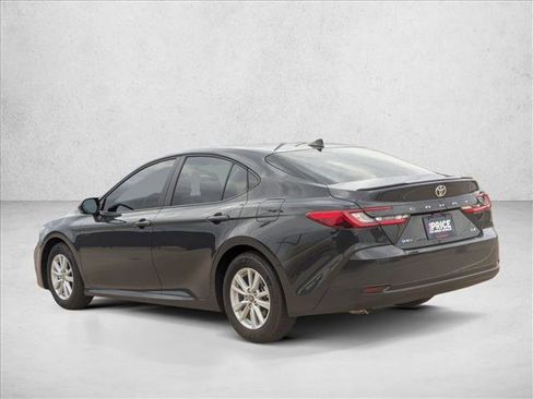 Used 2026 Toyota Camry LE image 8