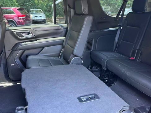 Used 2023 Chevrolet Suburban LT AWD/4WD image 8