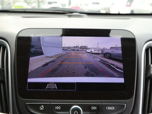 Used 2024 Chevrolet Malibu LT image 17