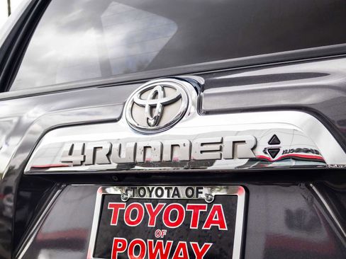 Used 2018 Toyota 4Runner Limited AWD/4WD image 14