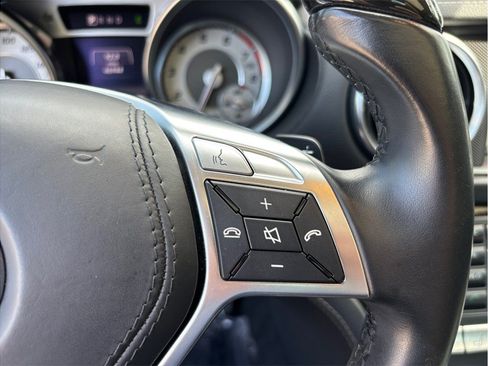 Used 2015 Mercedes-Benz SL 550 image 29