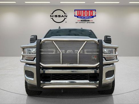 Used 2024 RAM 2500 Tradesman w/ Chrome Appearance Group AWD/4WD image 6
