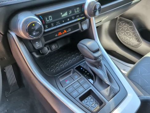 Certified 2025 Toyota RAV4 XLE AWD/4WD image 20