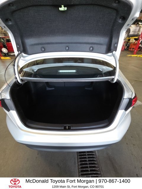Used 2025 Toyota Corolla LE FWD image 17