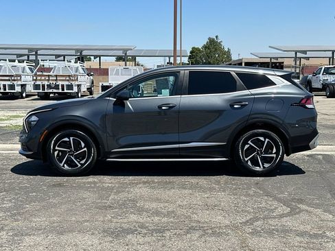 Used 2023 Kia Sportage LX AWD/4WD image 6