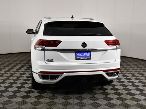 Used 2021 Volkswagen Atlas Cross Sport SE w/ Panoramic Sunroof Package FWD image 7
