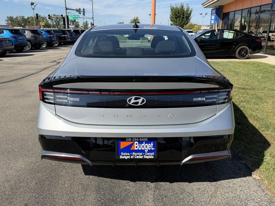 Used 2026 Hyundai Sonata SEL FWD image 4
