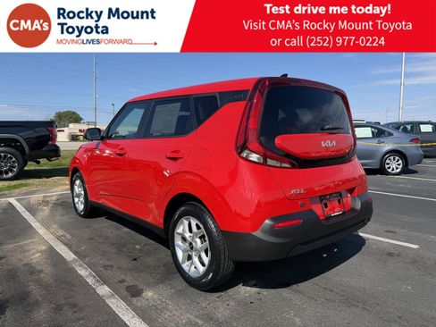 Used 2022 Kia Soul LX w/ Technology Package image 5
