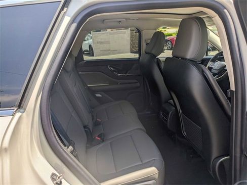 New 2024 Lincoln Corsair Reserve w/ Equipment Group 201A image 37