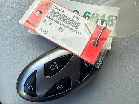 Used 2025 Hyundai Kona SEL image 18