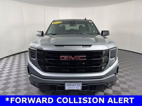 Used 2025 GMC Sierra 1500 Elevation image 2