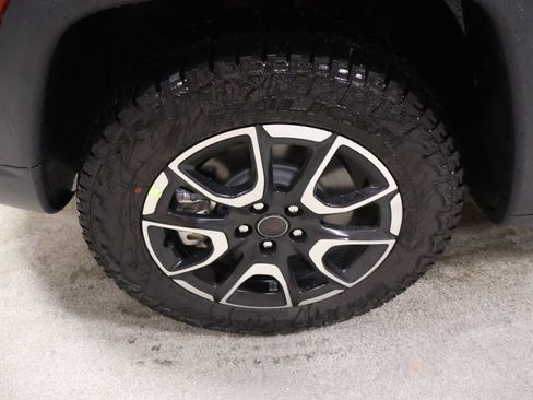 New 2026 Jeep Compass Trailhawk AWD/4WD image 9