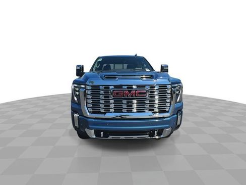 New 2025 GMC Sierra 2500 Denali w/ Technology Package image 3