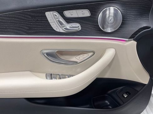 Certified 2017 Mercedes-Benz E 300 4MATIC image 18