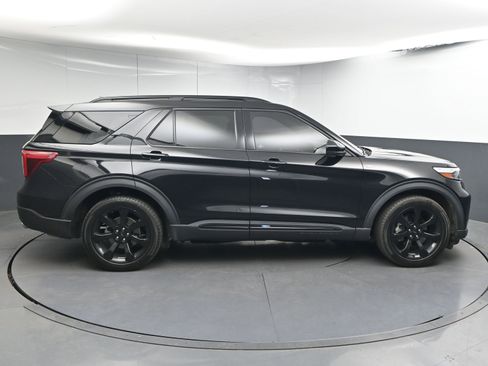 Used 2022 Ford Explorer ST-Line w/ Class IV Trailer Tow Package image 9