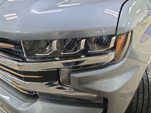 Used 2020 Chevrolet Silverado 1500 High Country w/ Technology Package image 34