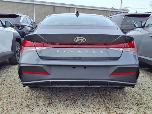 New 2026 Hyundai Elantra SE w/ Cargo Package FWD image 4