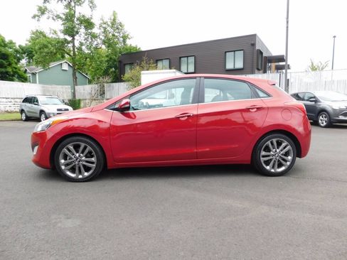 Used 2016 Hyundai Elantra GT w/ Option Group 03 FWD image 23