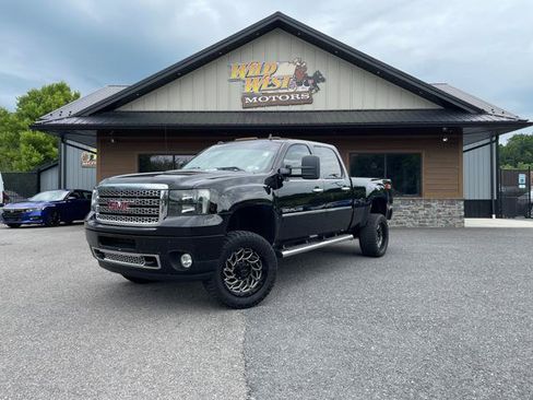 Used 2013 GMC Sierra 2500 Denali w/ Suspension Package, Off-Road AWD/4WD image 1