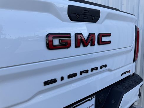 Used 2019 GMC Sierra 1500 AT4 w/ AT4 Premium Package image 14