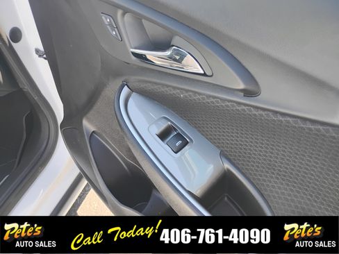 Used 2025 Chevrolet Malibu LT FWD image 16