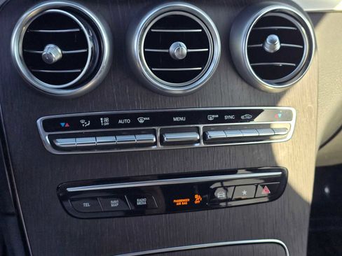 Used 2022 Mercedes-Benz GLC 300 4MATIC image 30