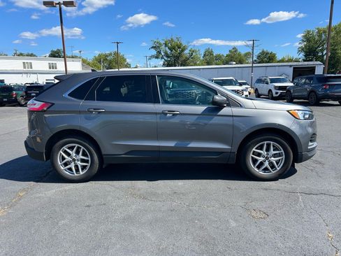 Used 2024 Ford Edge SEL AWD/4WD image 4