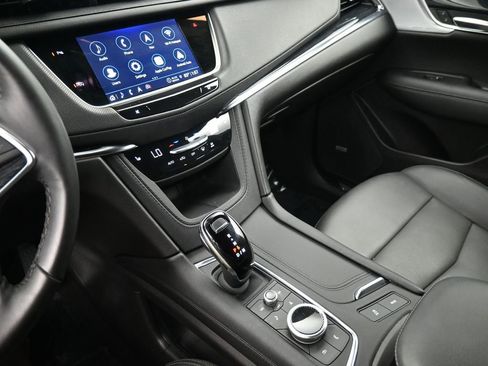 Certified 2024 Cadillac XT5 Premium Luxury image 8